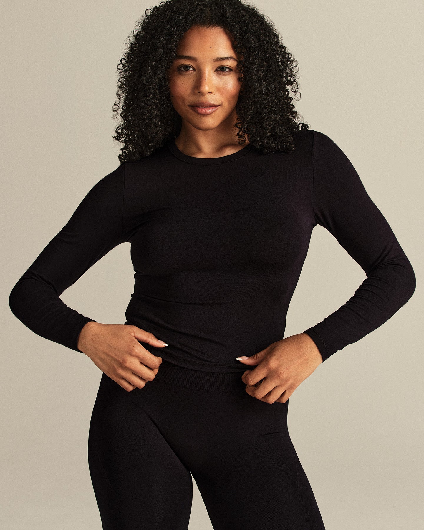 Smooth Contour Midi Crew Neck Long Sleeve T-Shirt | Black