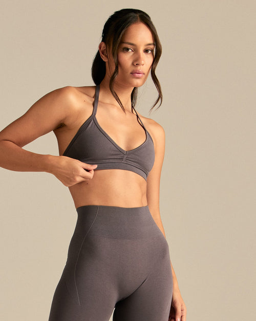 Define 2.0 Seamless Scrunch V-Neck Bra | Slate Grey