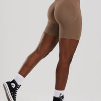 Define 2.0 Seamless Scrunch 6" Shorts | Caribou