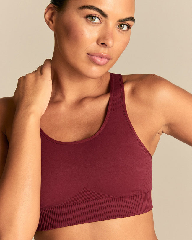 Power Adjustable Sports Bra | Oxford Red (3/6)