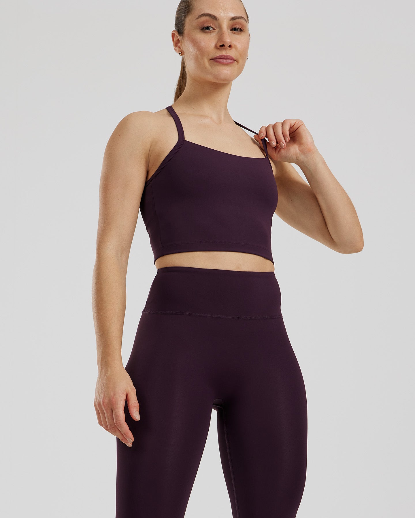 Essential Built-In Bra Crop Tank Top | Midnight Plum