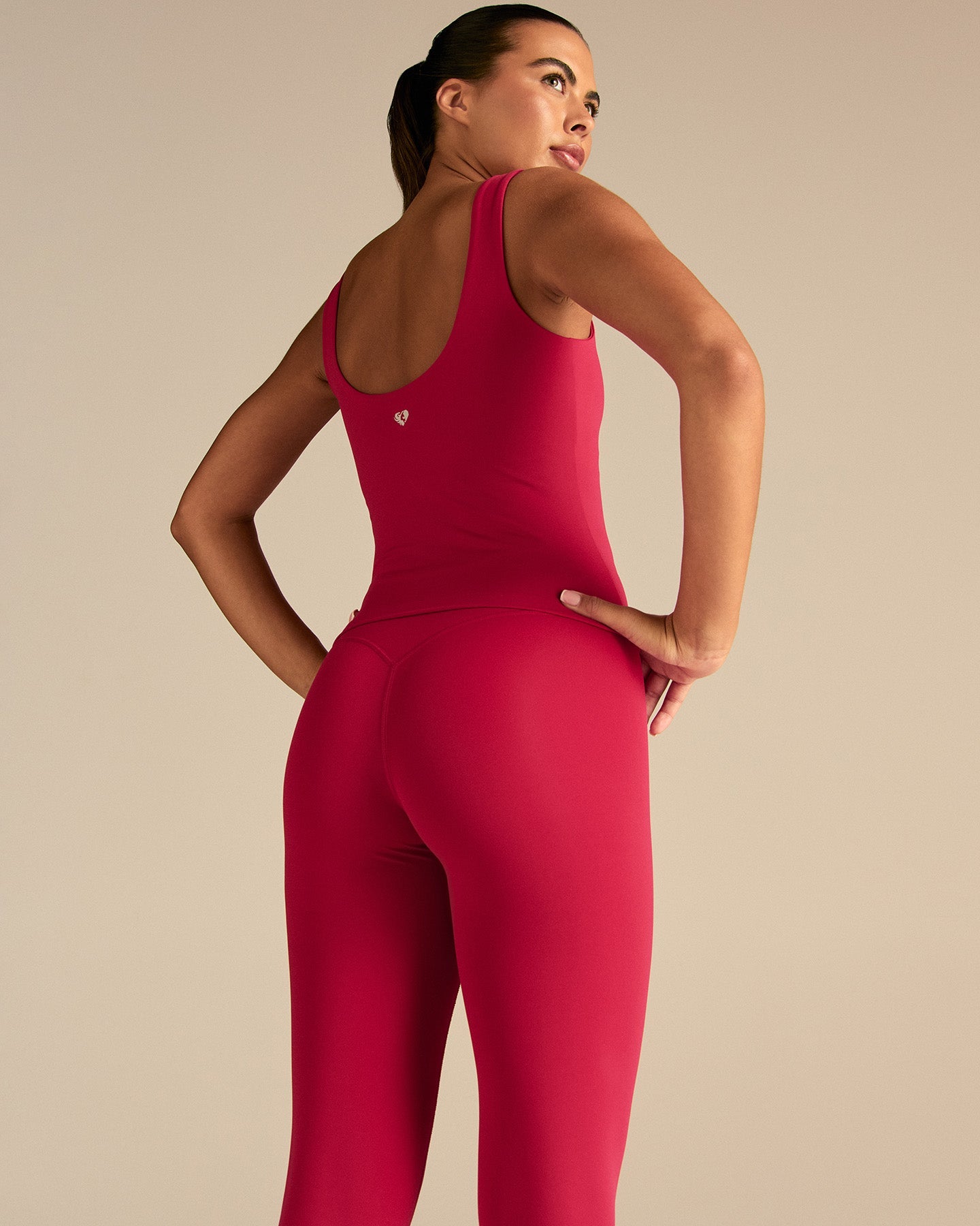 Essential Built-In Bra Scoop Back Tank | Strawberry Kiss