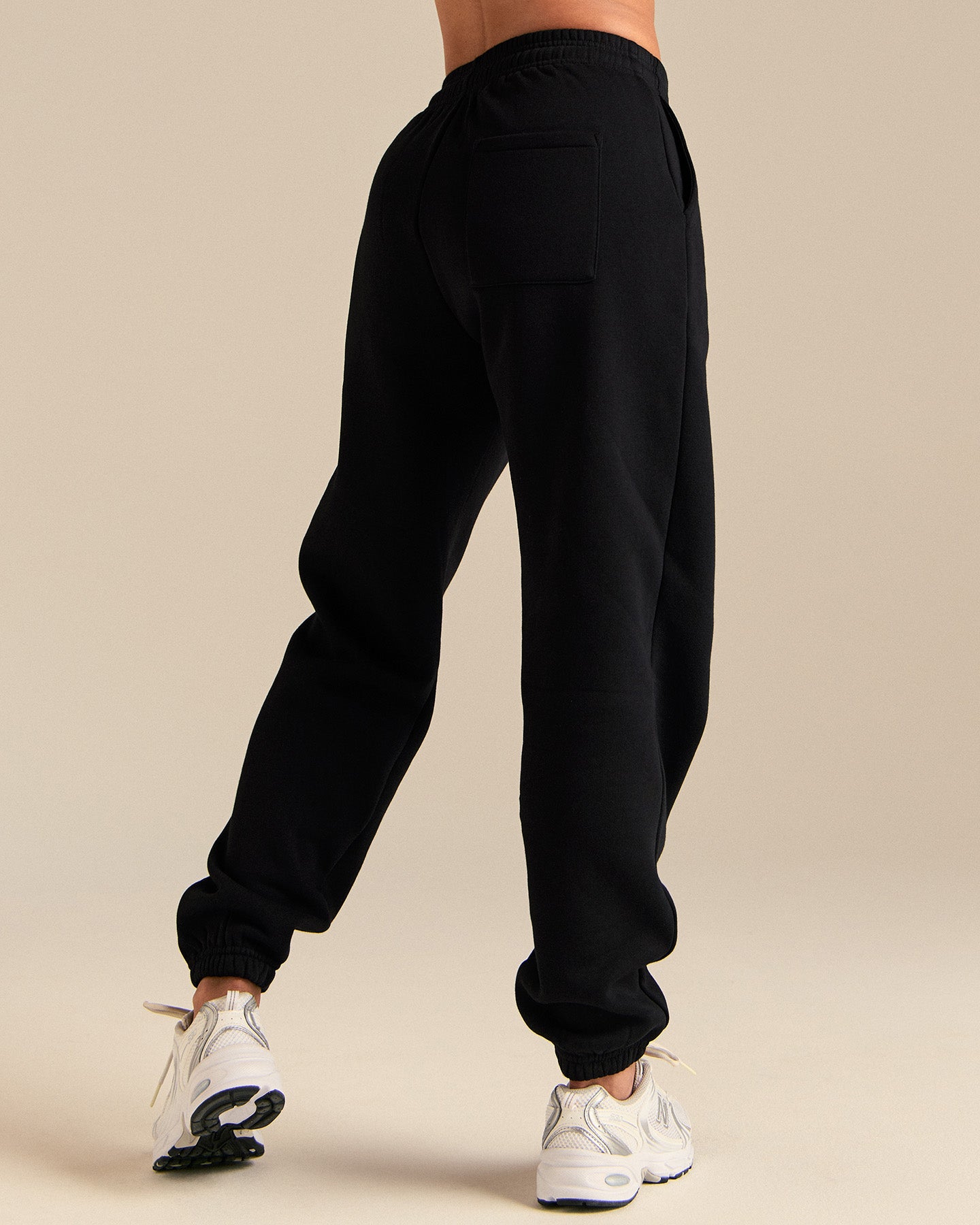 Comfort Sports Club Joggers | Black