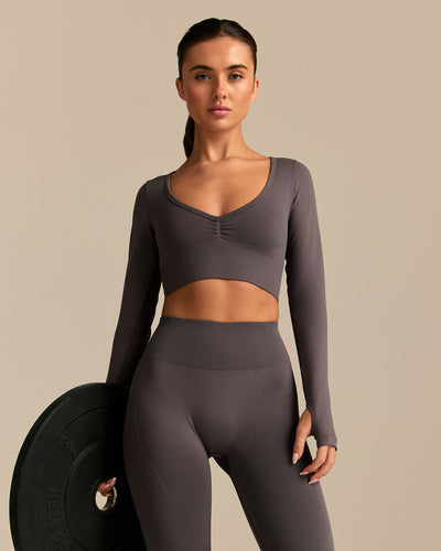 Define 2.0 Long Sleeve Scrunch Crop Top | Slate Grey (6/6)