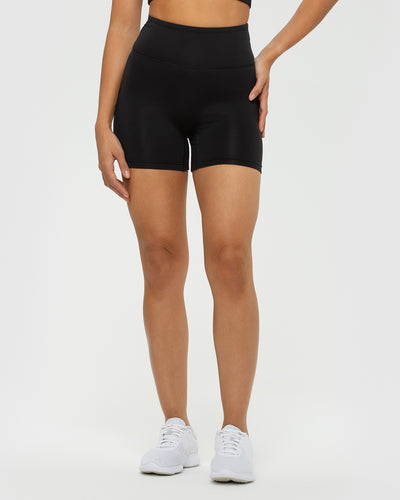 Essential Shorts | Black