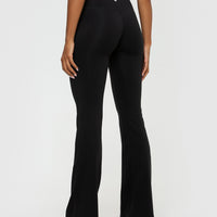 Essential Flared Leggings | Black