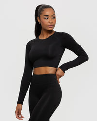 Essential Long Sleeve Crop Top | Black